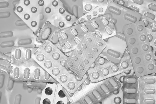 C:\Users\user\Desktop\medications-1851178_640.jpg